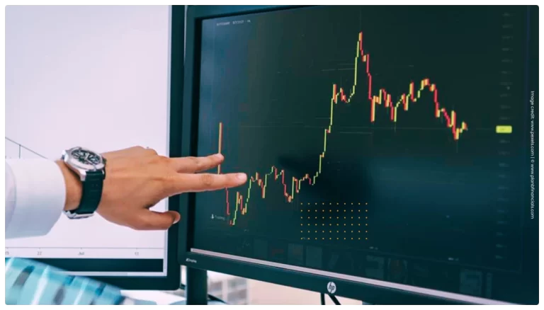 Price to earnings ratio paradox explained